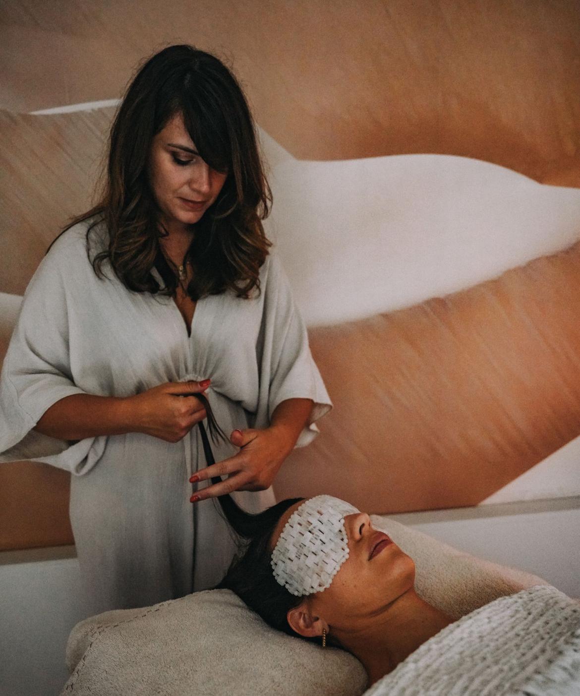 Rituel de soin capillaire chez The HeadSpa Concept, institut head spa à Évian